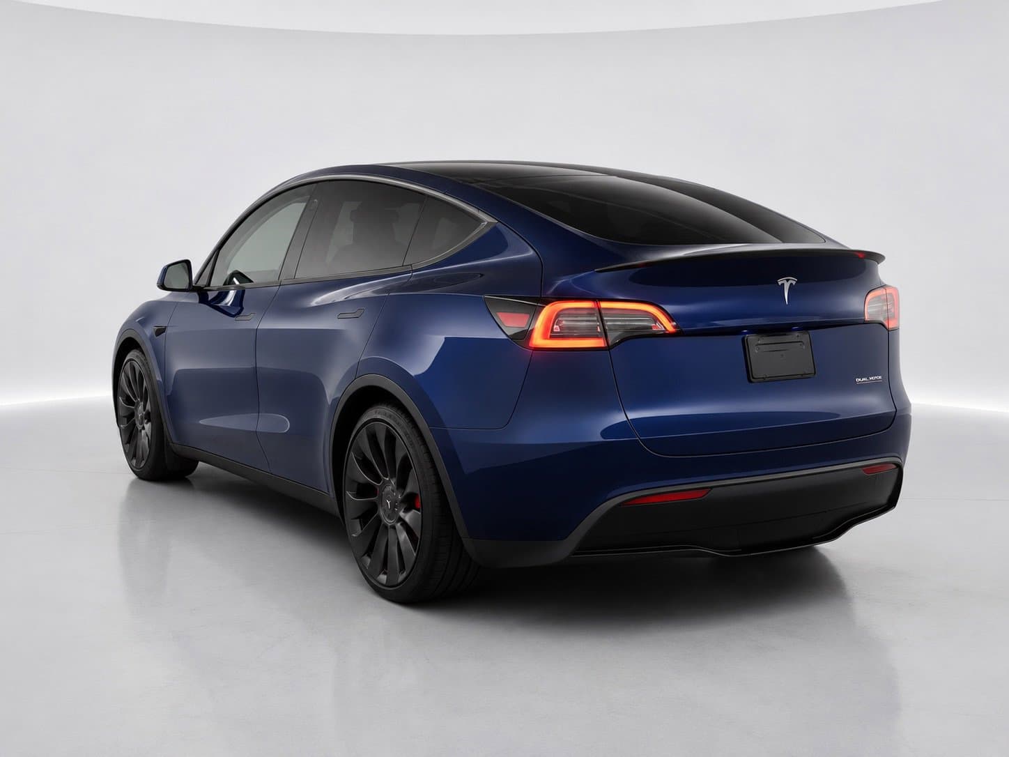 2022 Tesla Model Y — photo 3 of 10