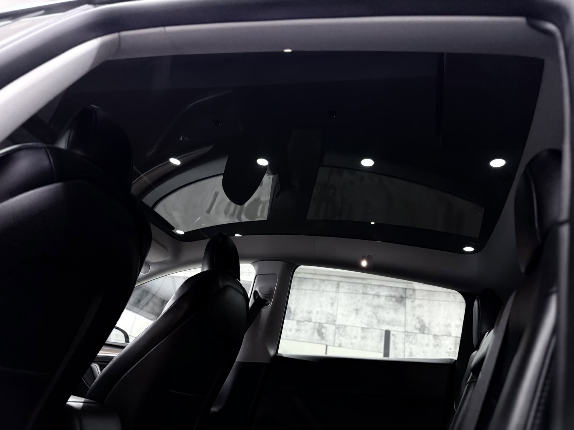 2024 Tesla Model Y — photo 7 of 7