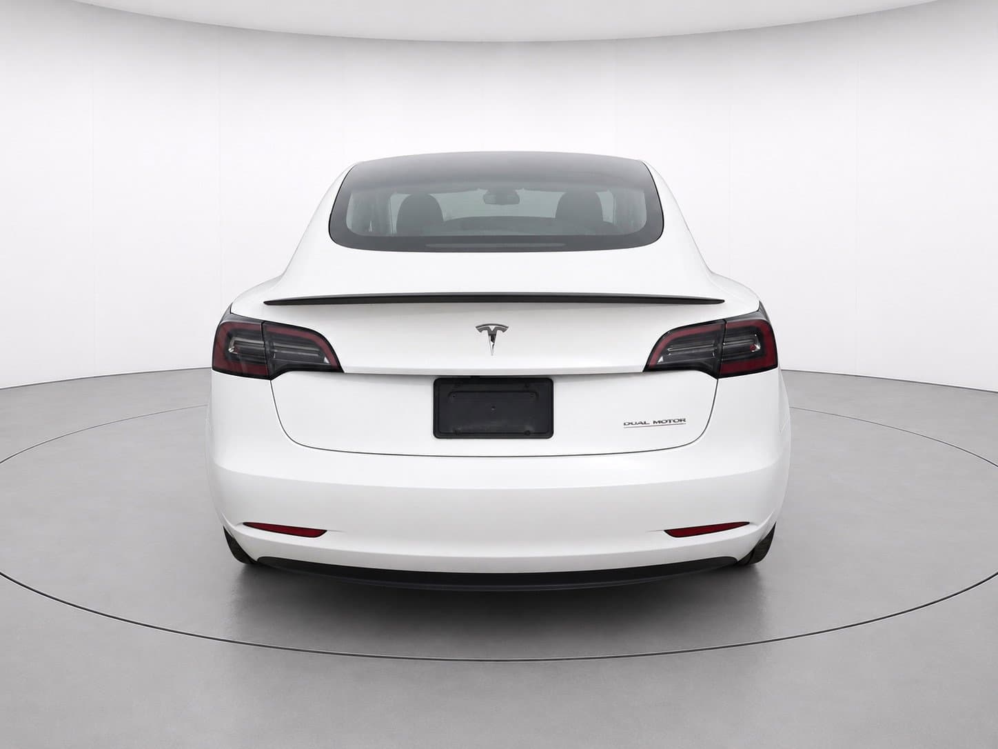 2023 Tesla Model 3 — photo 3 of 3