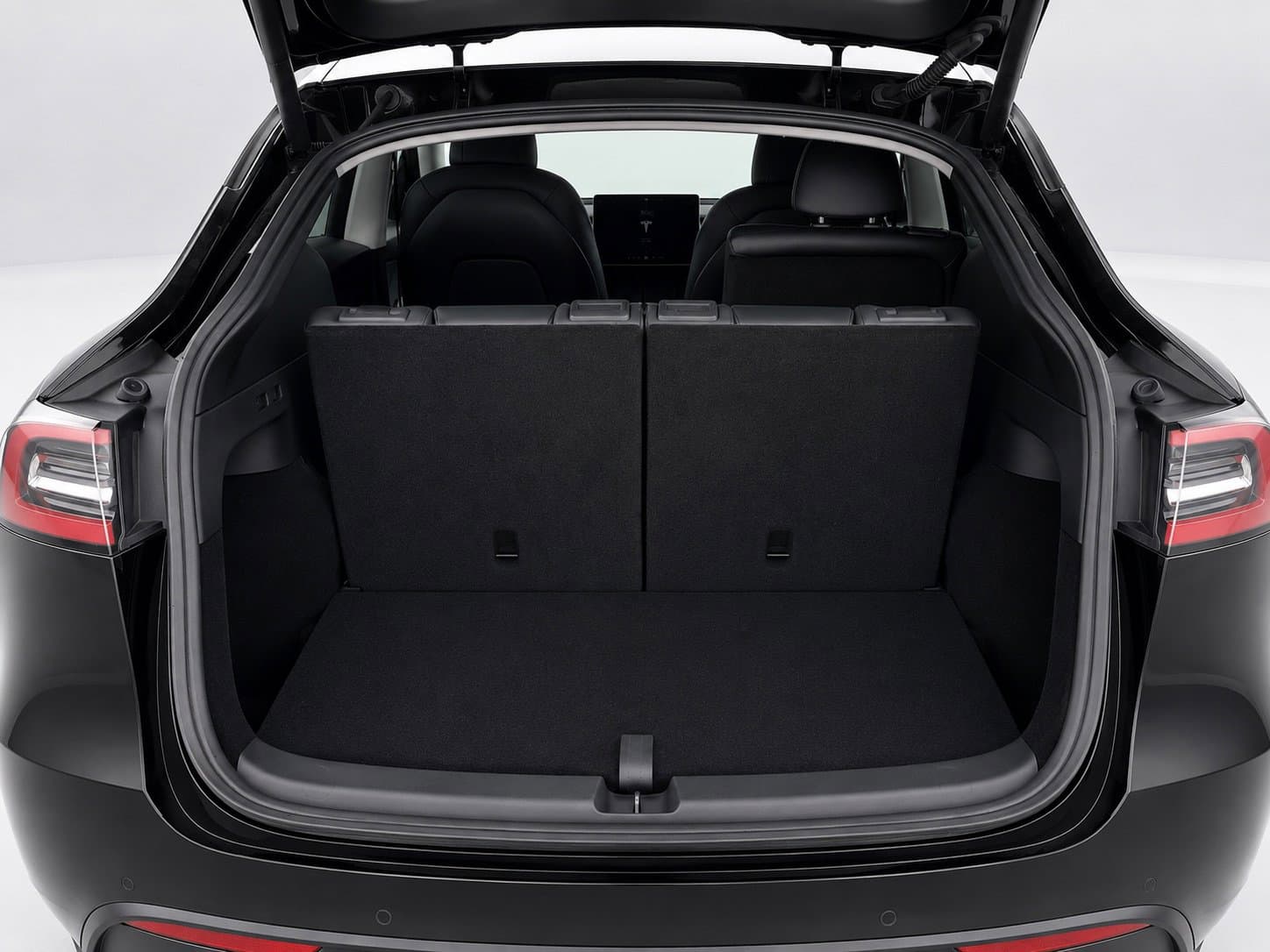 2022 Tesla Model Y — photo 6 of 10