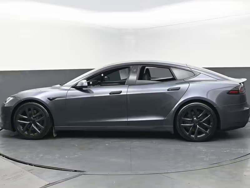 2022 Tesla Model S — photo 3 of 14